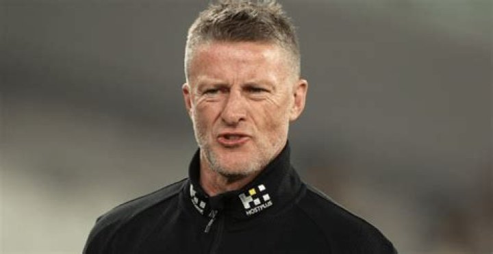 
Damien Hardwick And Girlfriend Alexandra Crow Age Difference 